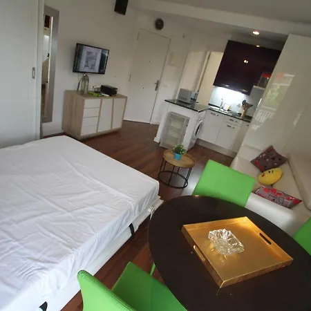 Apto Coral Studio *